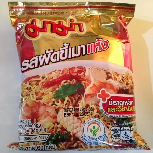 บะหมี่กึ่งสำเร็จรูป รสรสผัดขี้เมาแห้ง ( 60g x แพค 6 ซอง )