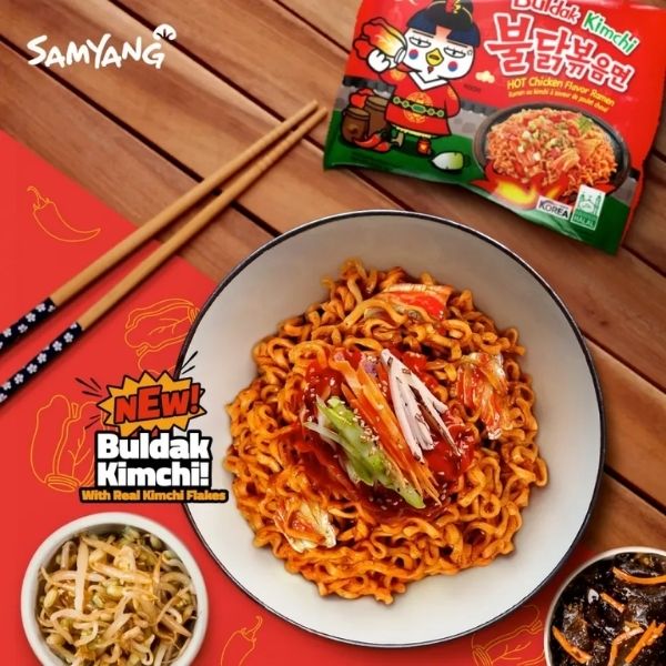 บะหมี่กึ่งสำเร็จรูปแบบแห้ง รสกิมจิสูตรไก่เผ็ด 135g ( แพค 5 ห่อ )