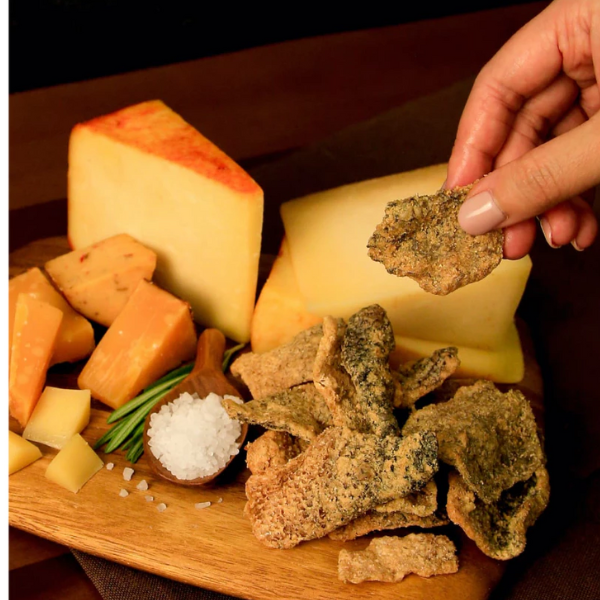 หนังปลาแซลมอนทอดกรอบ รสชีสรมควัน 80g